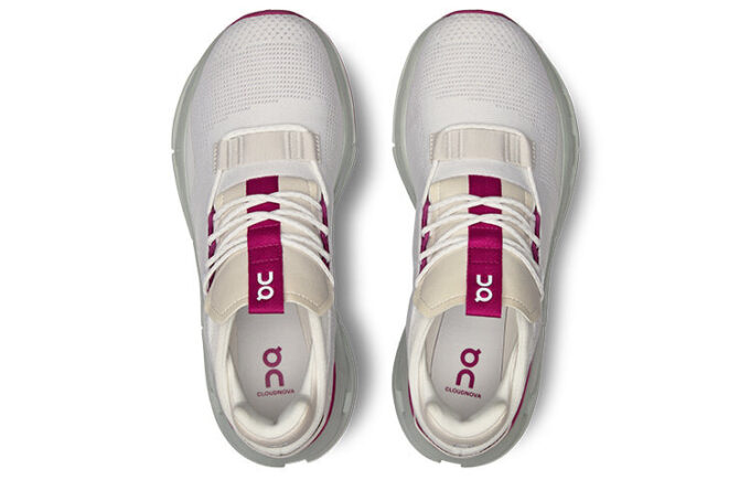 Cloudnova “Undyed White Carnation”