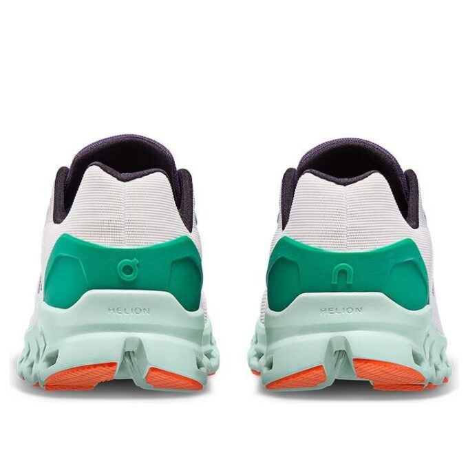 Cloudstratus “Undyed White Creek”