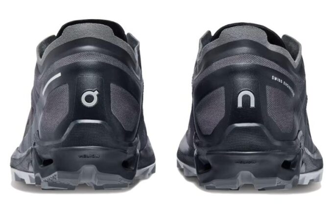 Cloudventure Peak 3 “Black Glacier”