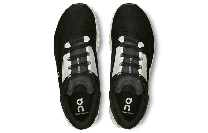 ON Cloudstratus 3 “Black Frost”