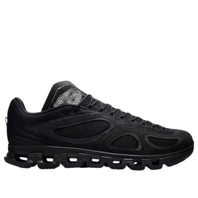 On Running x FKA twigs Cloud X “Black”