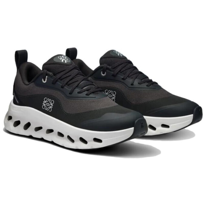 On Running x LOEWE Cloudtilt 2 “Black”