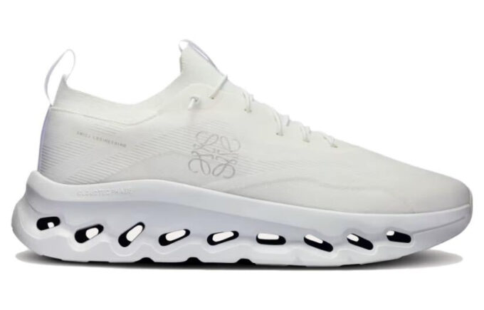On Running x LOEWE Cloudtilt “All White”