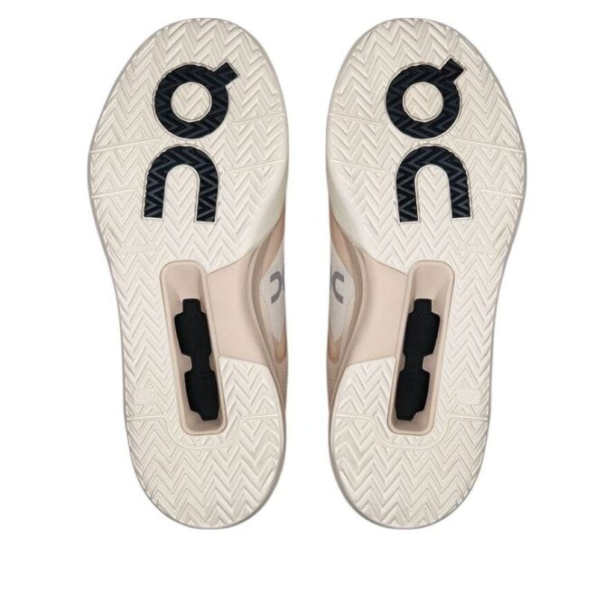 The Roger Advantage Pro “Cream Limelight”